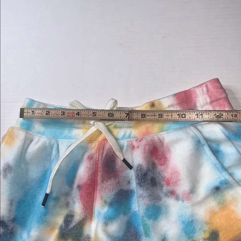 FEAT Blanket‎ Blend Shorts. Size Small.  Pastel Pebble